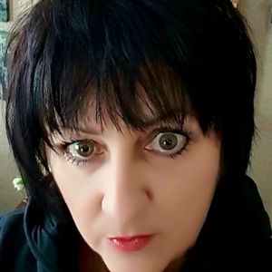 Meet your Posher, Connie